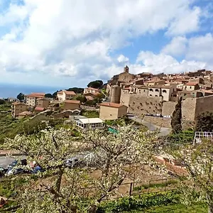 appartamenti-giglio-castello.it-tuscanyhotel.com/